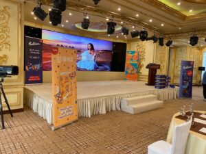 رول أب مع منصة عرض — Future Plan | خطة المستقبل